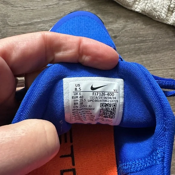 Nike Free Metcon 6 Royal Blue Sneakers with Orange Highlights - Picture 4 of 4